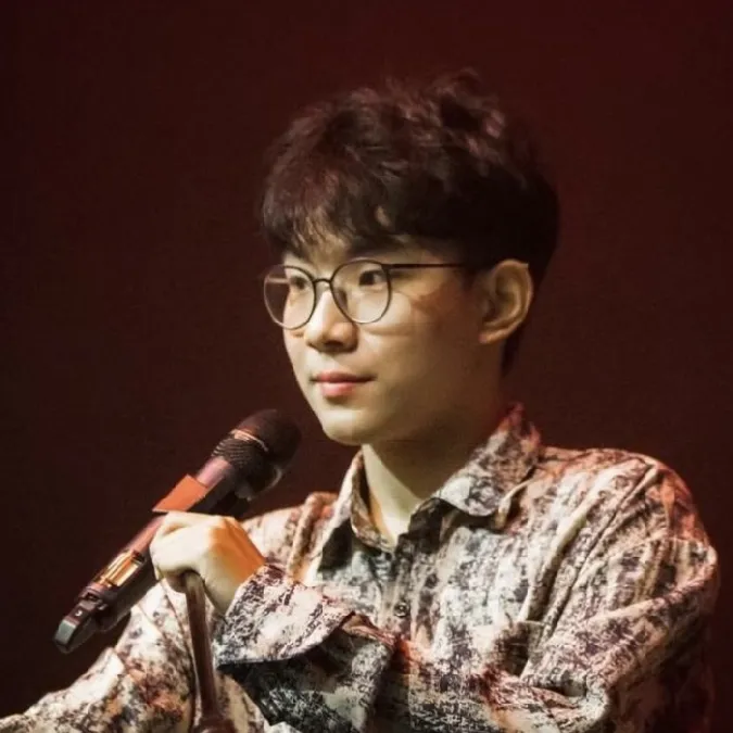 讓我們更靠近 讓我們更靠近